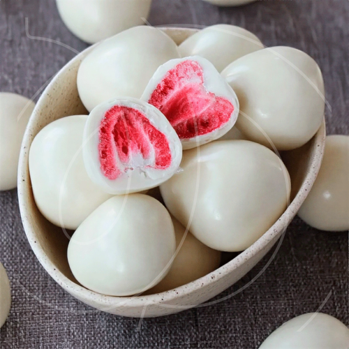 Драже "Сублимированная клубника в белой глазури" 500 г 