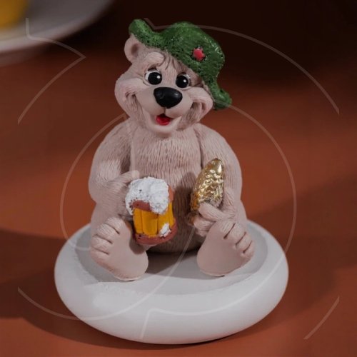 Фигурка из шоколадной глазури "Медведь в ушанке" SM2803