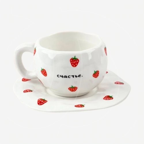 Набор чашка и блюдце из керамики "Клубнички" 300 мл 